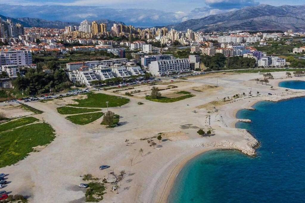 Camino Split - Apartment Near Mall Of Split Exterior photo